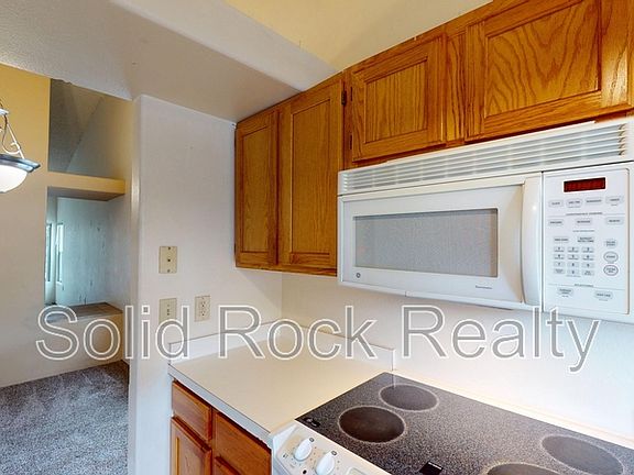4th image of 665F Autumn Crest Cir