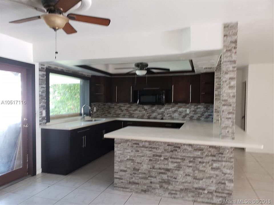 1st image of 4540 SW 42nd Ter