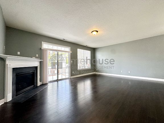 3rd image of 4452 Leamore Square Rd #1