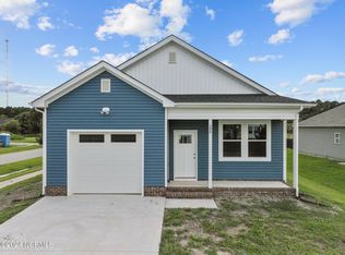 106 Meadow Ridge Ln, Coinjock, NC 27923