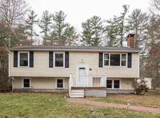 821 Federal Furnace Rd, Plymouth, MA 02360