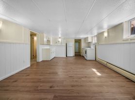 319 S 6th St, Laramie, WY