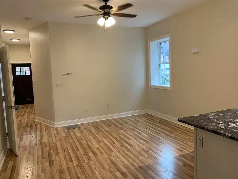517 N Saint Clair St #1 — Photo 8
