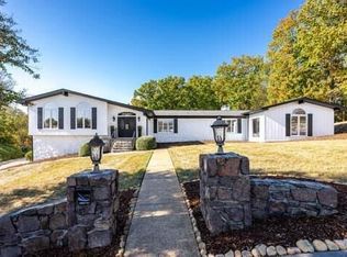 5827 N Park Rd, Hixson, TN 37343