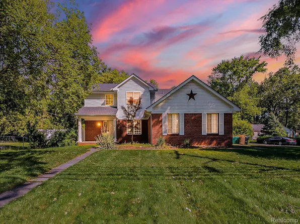 29120 Independence St, Farmington Hills, MI 48336