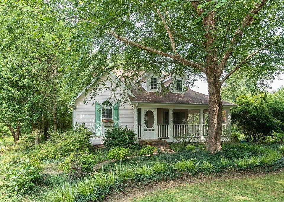 1st image of 8008 Dory Dr