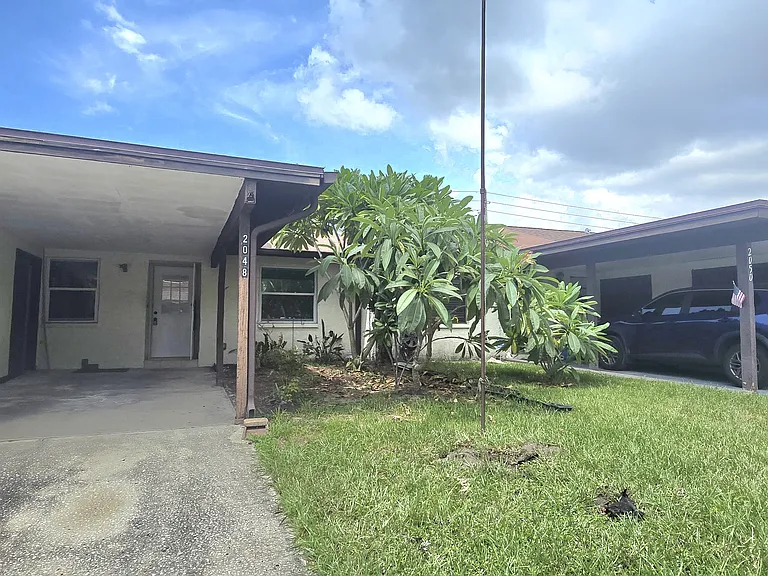 2048 Sunset Grove Ln — Photo 2