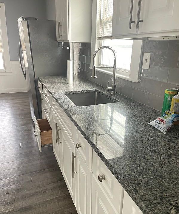 2nd image of 281 Chestnut St