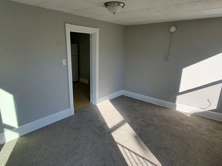 914 New Holland Rd #2W — Photo 6