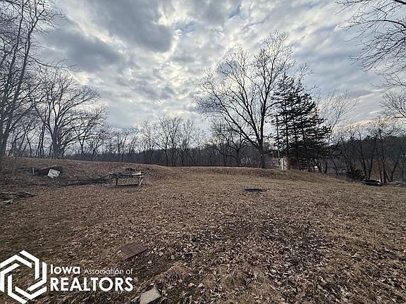 3rd image of 2287-2288 S Lakeshore Dr #2289