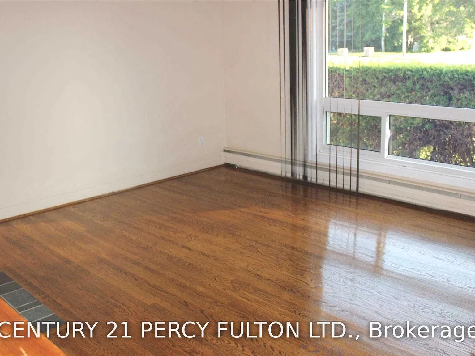 3 bed, $2,400 — Photo 4
