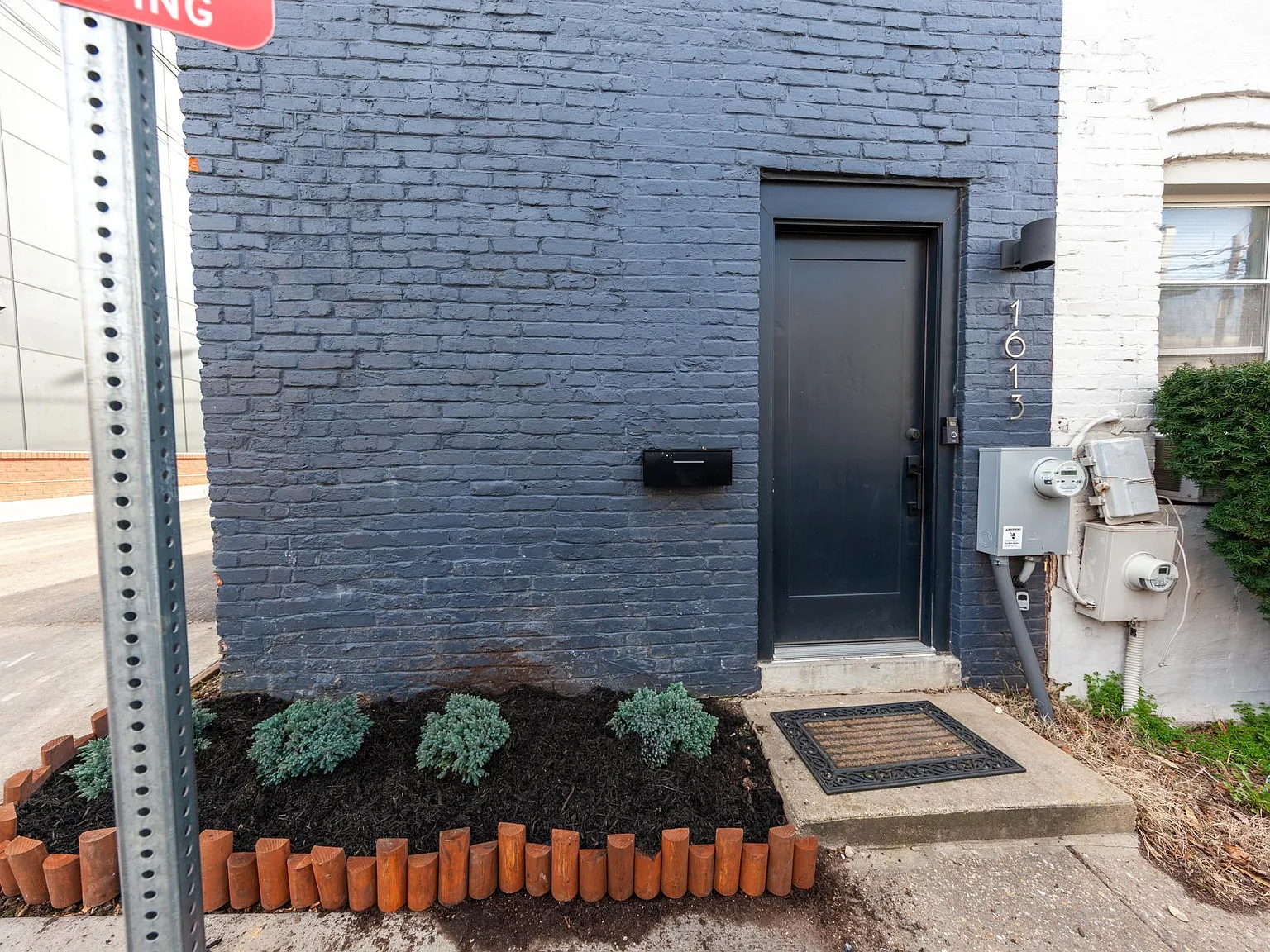 1613 Meigs Pl NE — Photo 3
