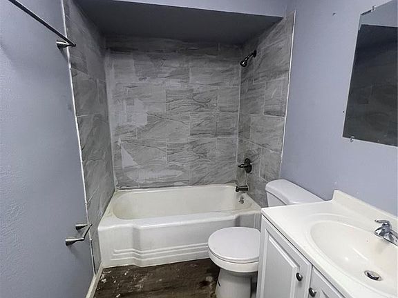 5th image of 10206 Prince Dr