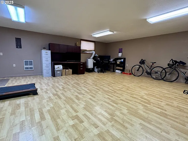 25371 Perkins Rd — Photo 28