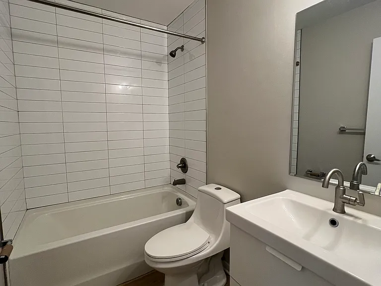 304 Ege Ave #2 — Photo 5