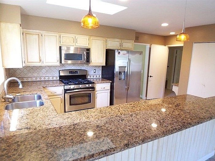 1st image of 2106 Portola Ln