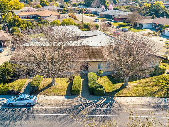 5th image of 5941 S Land Park Dr #2
