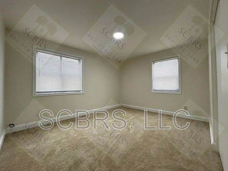 225 Myron Cir #225 — Photo 7