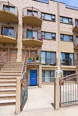 Sold by Corcoran | media 21