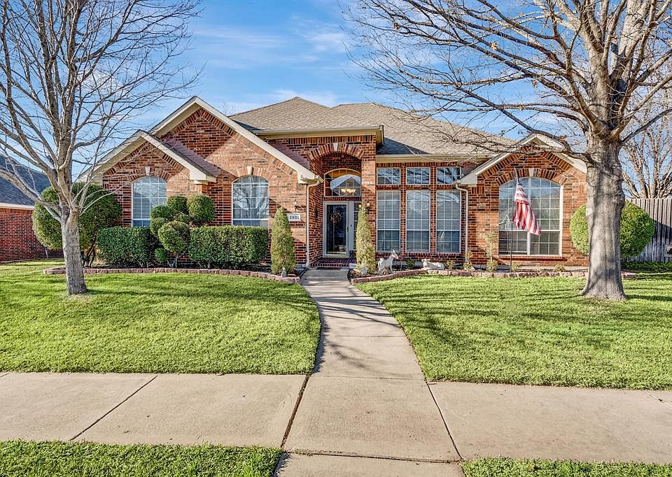 1st image of 2501 Balsam Dr