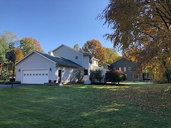 2nd image of 10 Peabody Pl
