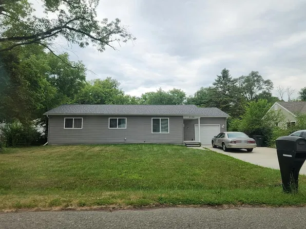 2128 Collins Ave, Shelby Township, MI 48317
