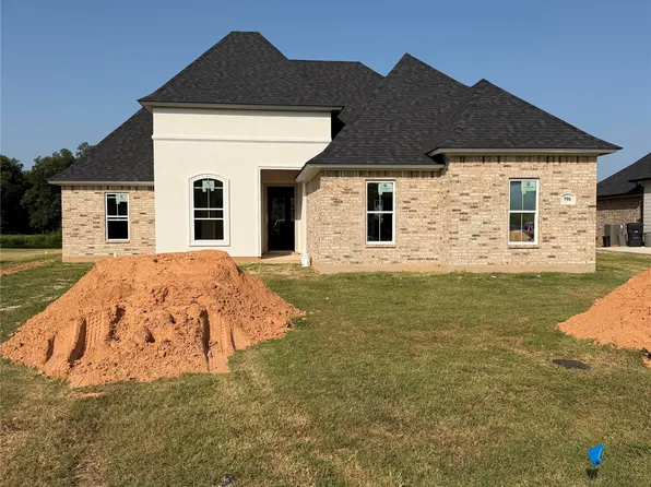 916 Chisolm Trl, Bossier City, LA 71111