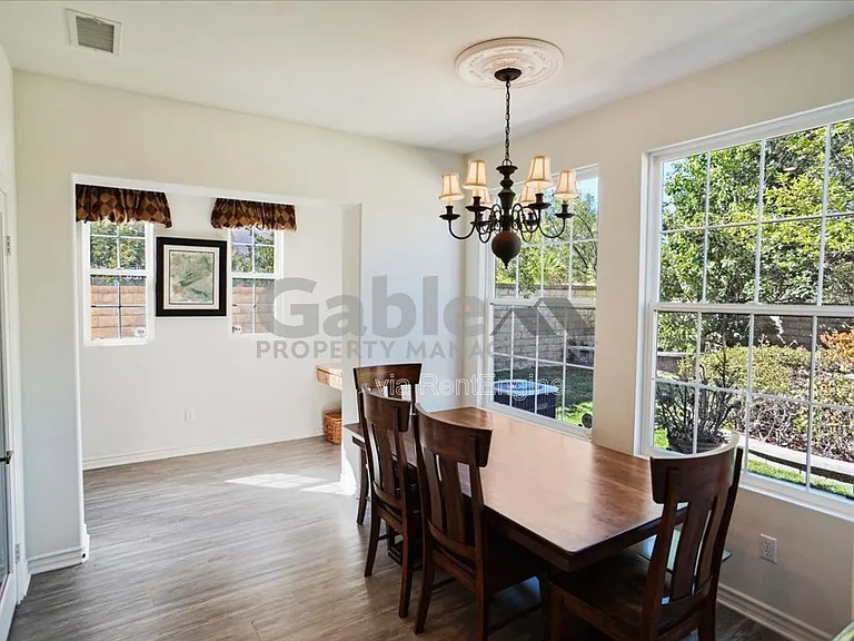 26155 Lone Rock Ct — Photo 4