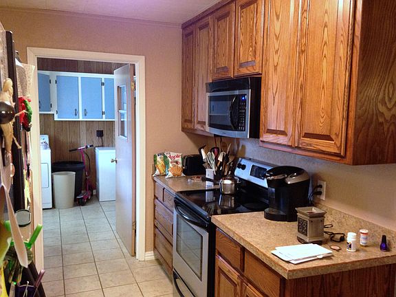 4th image of 1304 SE 21st St