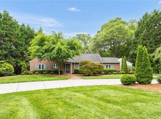 2660 Robinhood Rd, Winston Salem, NC 27106