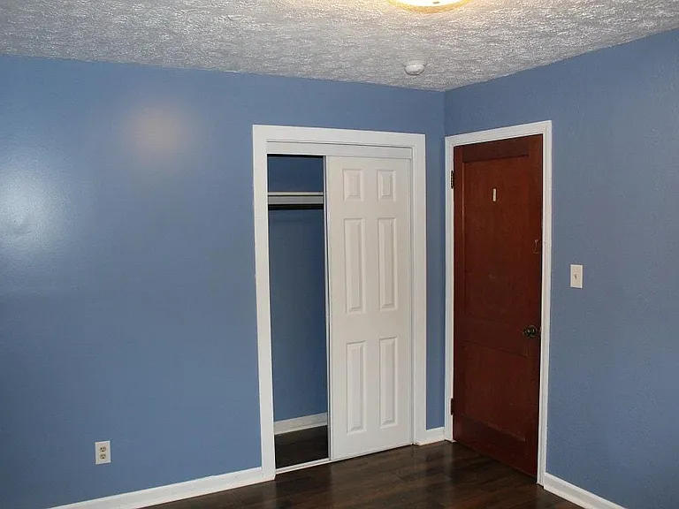 203 S Clark St — Photo 20