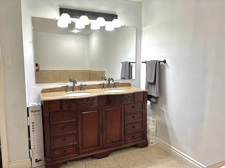 2958 King St — Photo 15