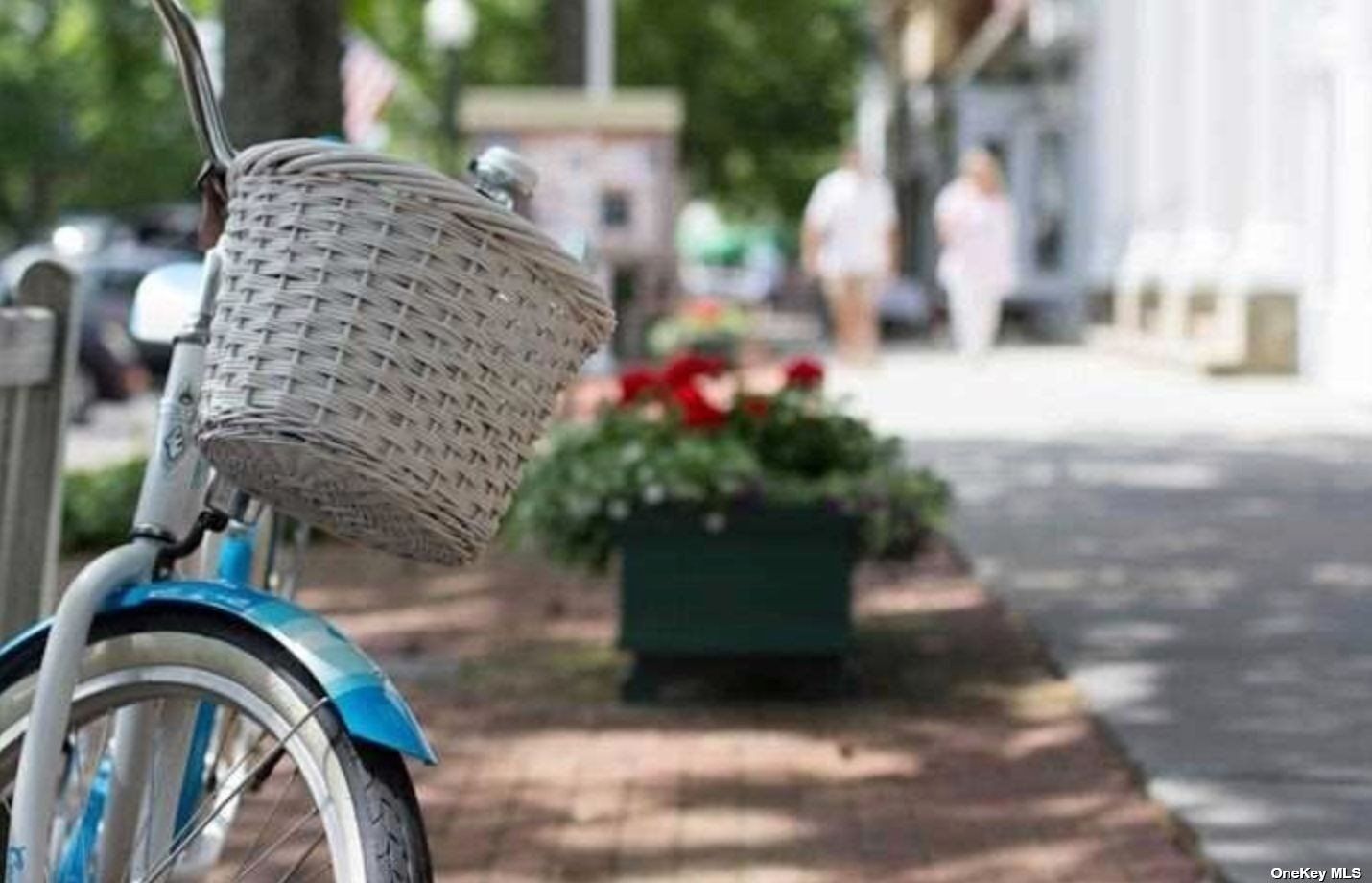  Southampton and Bridgehampton Main St 