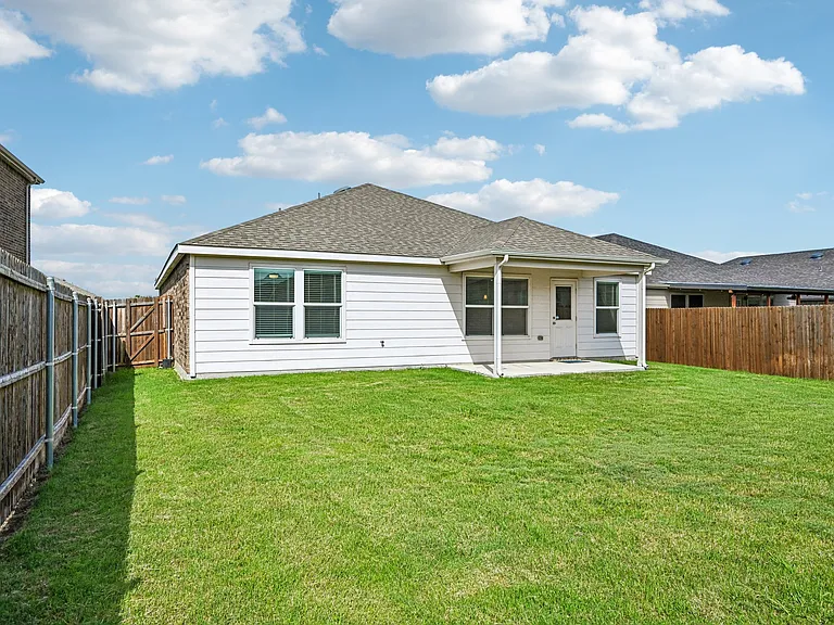 9121 Lookout Point — Photo 43