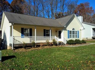 220 Williamsgate Ct, Winston Salem, NC 27107