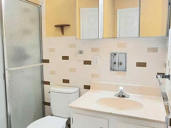 5th image of 220 Pralle Ln