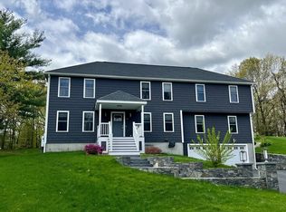 19 Saddlebred Dr, Leominster, MA 01453