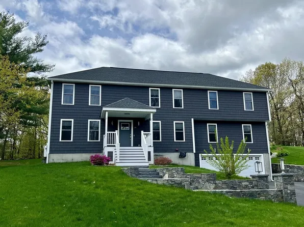 19 Saddlebred Dr, Leominster, MA 01453
