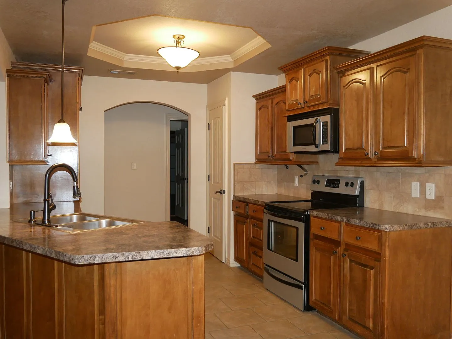 Beautiful 3 Bedroom 2 Bath Brick House in Alma — Photo 4