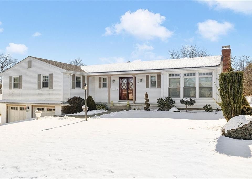 29 Pinewood Dr, North Providence, RI 02904 Zillow