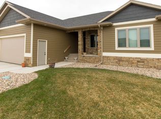 2108 S Canyon Ave, Sioux Falls, SD 57110