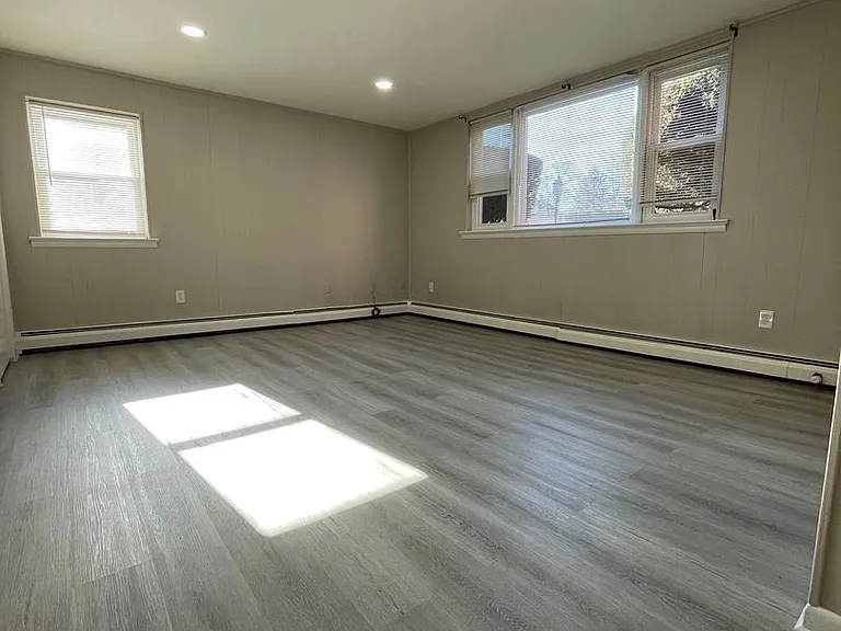 405 Penn Street — Photo 5