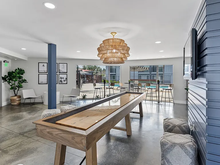 The Circle Apartments at Long Beach — Photo 54