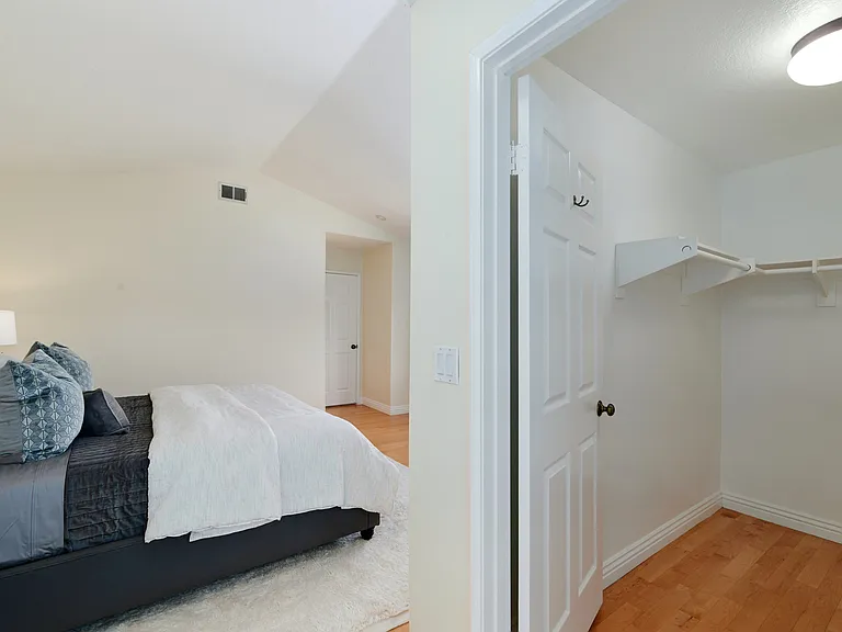 4345 Willow Glen St — Photo 9