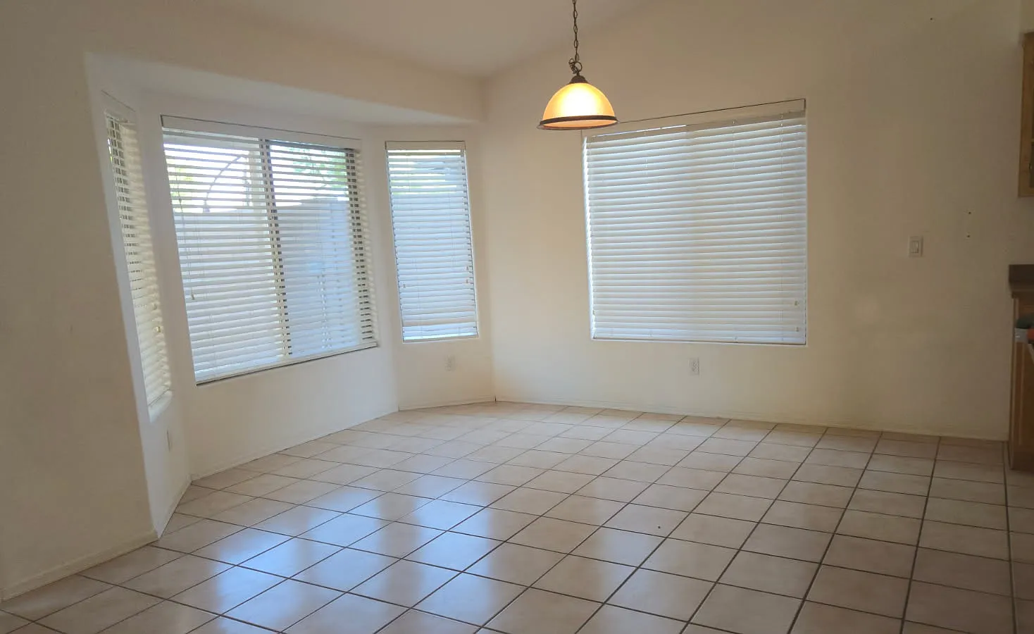 3 bed, 1500 sqft, $2,090 — Photo 4
