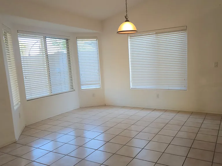 6611 W Lariat Ln — Photo 4