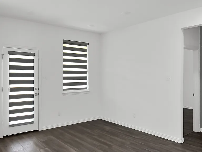 502 Virginia Way — Photo 10