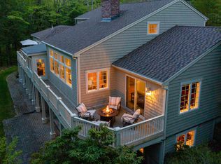 17 Inverness Rd, Falmouth, ME 04105