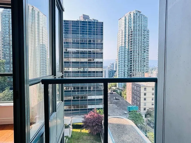 1239 Georgia St W #705 — Photo 12