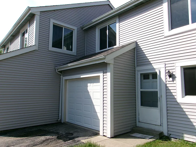 2000 Woodburn Rd #A — Photo 4